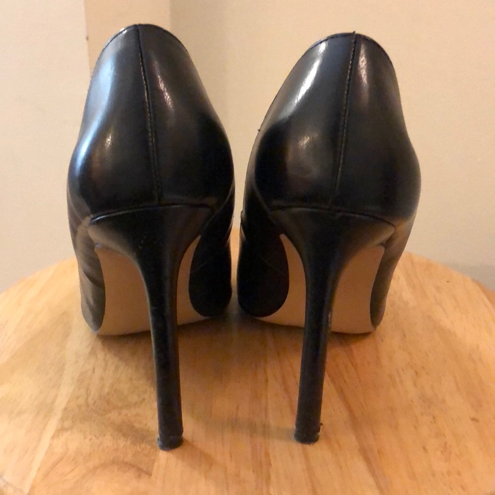 Express Pumps - Picture 4 of 6